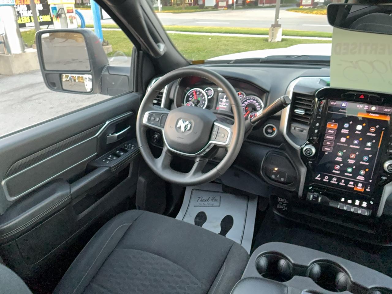 2026 RAM 3500 Big Horn 4x4 Crew Cab 6.4L8cylHemi 6'4" Box Photo