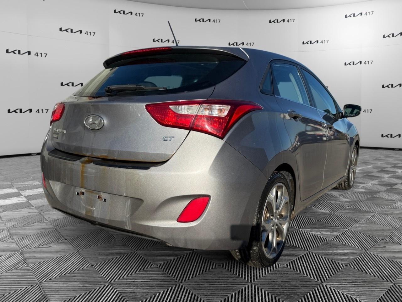 2013 Hyundai Elantra GT SE at Photo