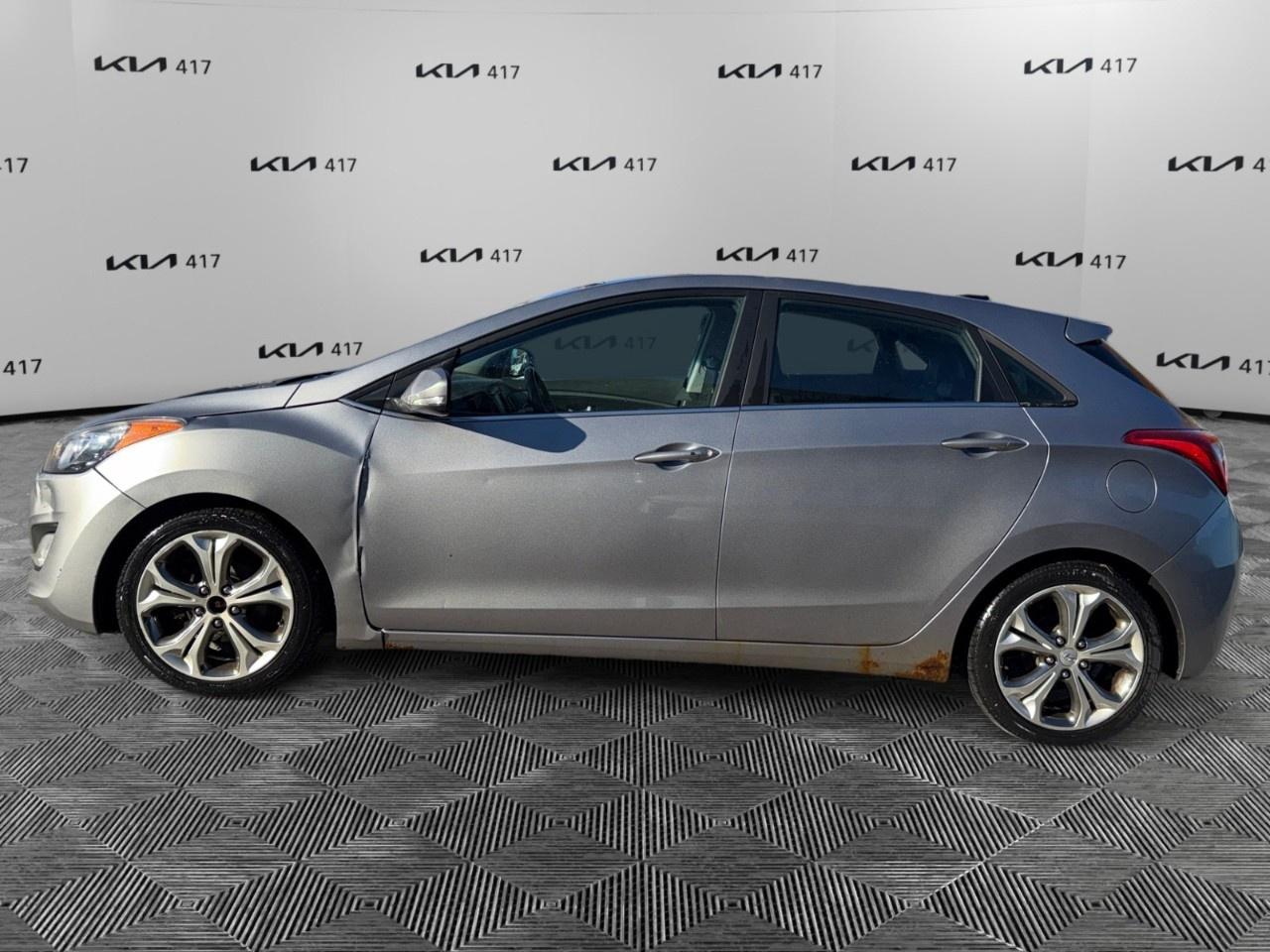 2013 Hyundai Elantra GT SE at Photo5