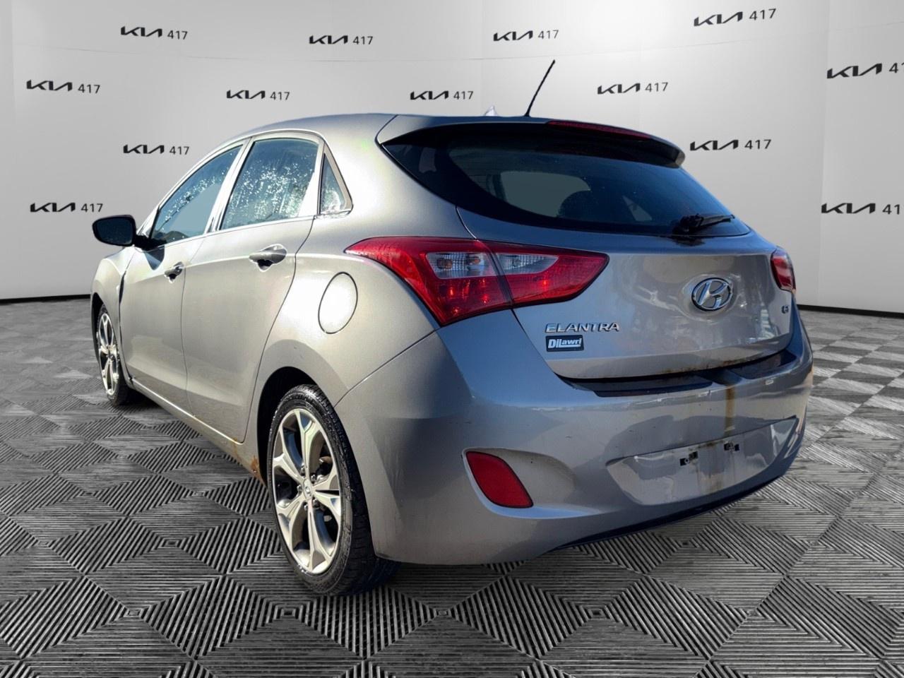 2013 Hyundai Elantra GT SE at Photo