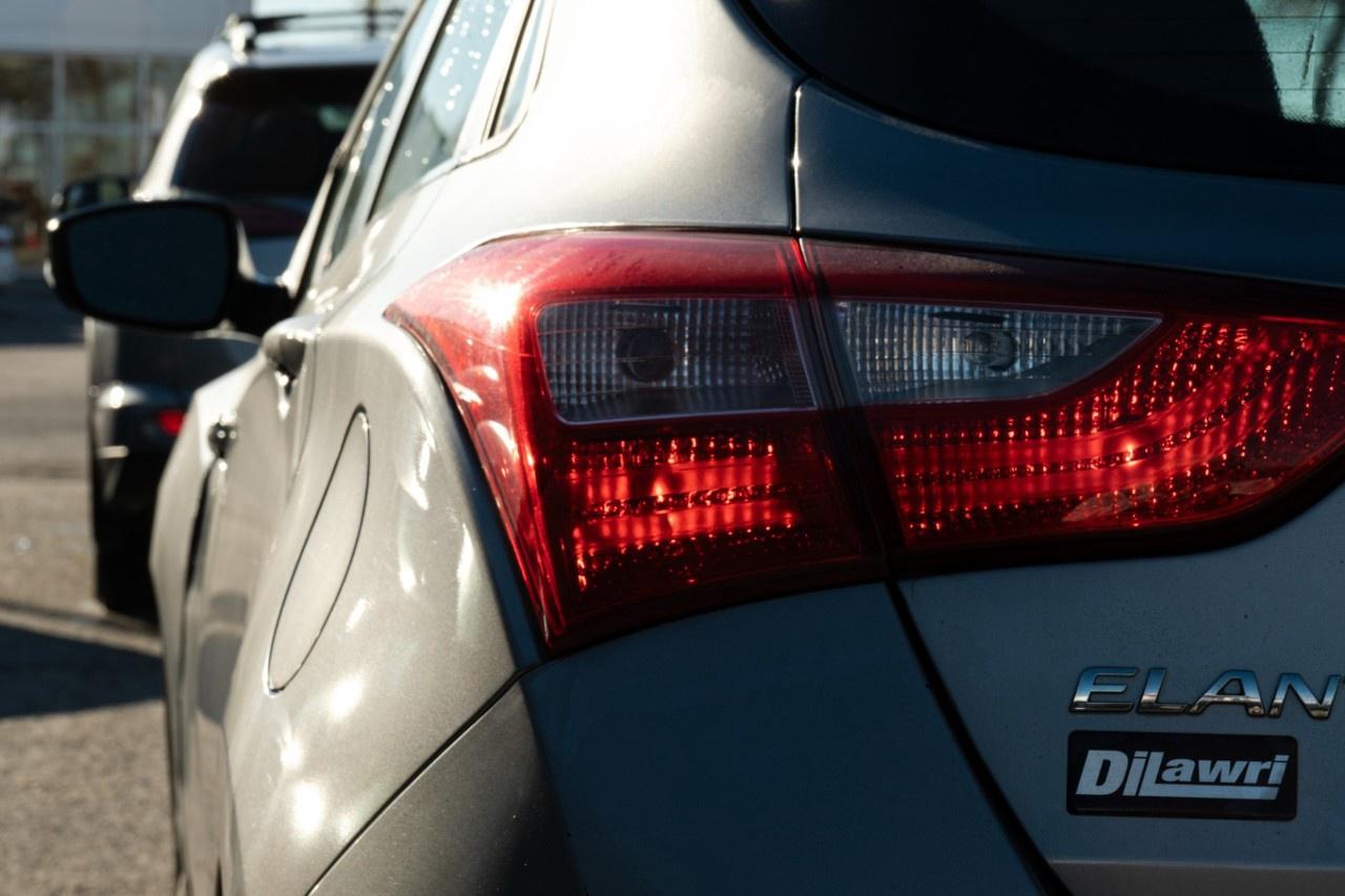 2013 Hyundai Elantra GT SE at Photo
