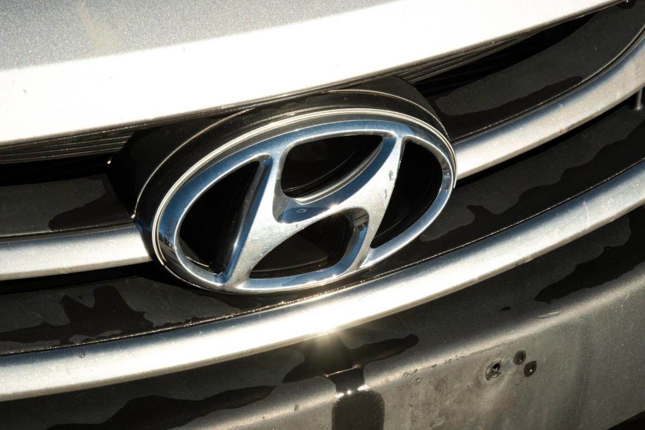 2013 Hyundai Elantra GT SE at Photo