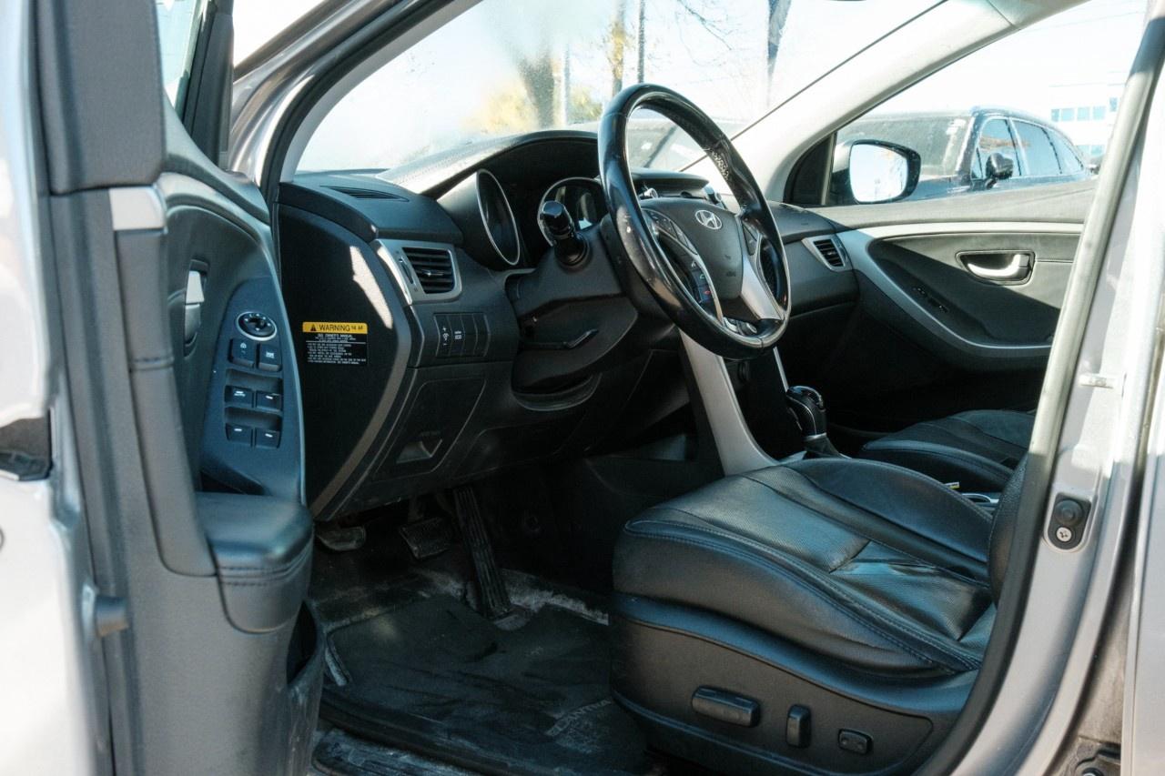 2013 Hyundai Elantra GT SE at Photo
