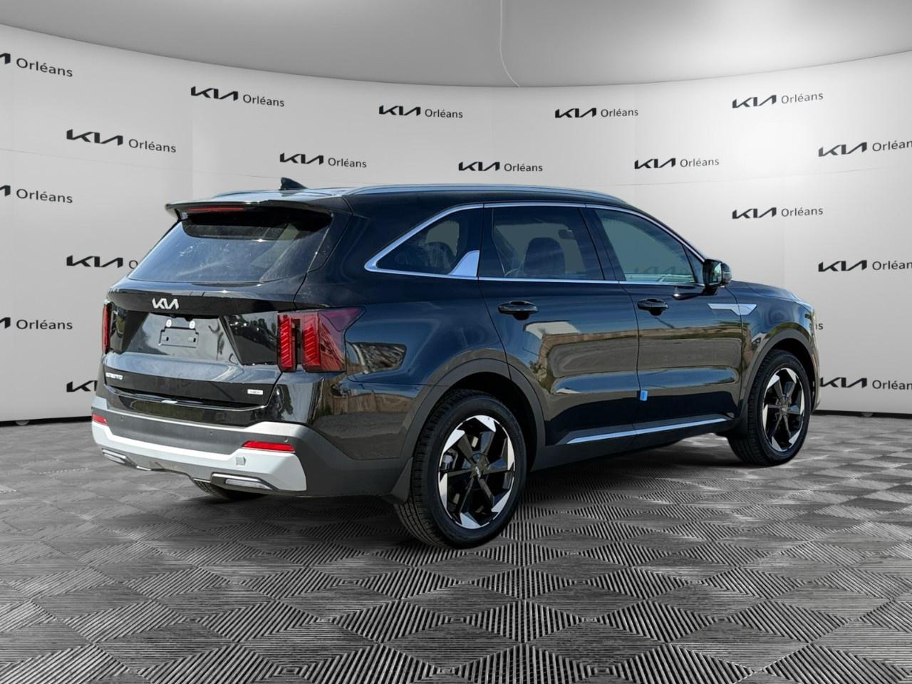 2026 Kia Sorento Hybrid EX AWD Photo4