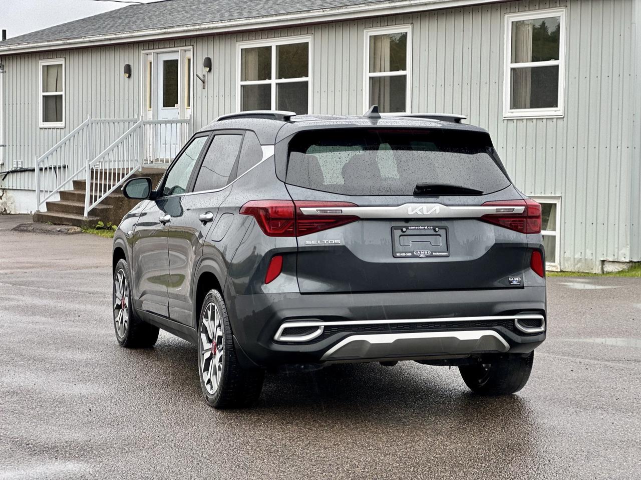 2023 Kia Seltos SX SX AWD W/ LEATHER / MOONROOF Photo3