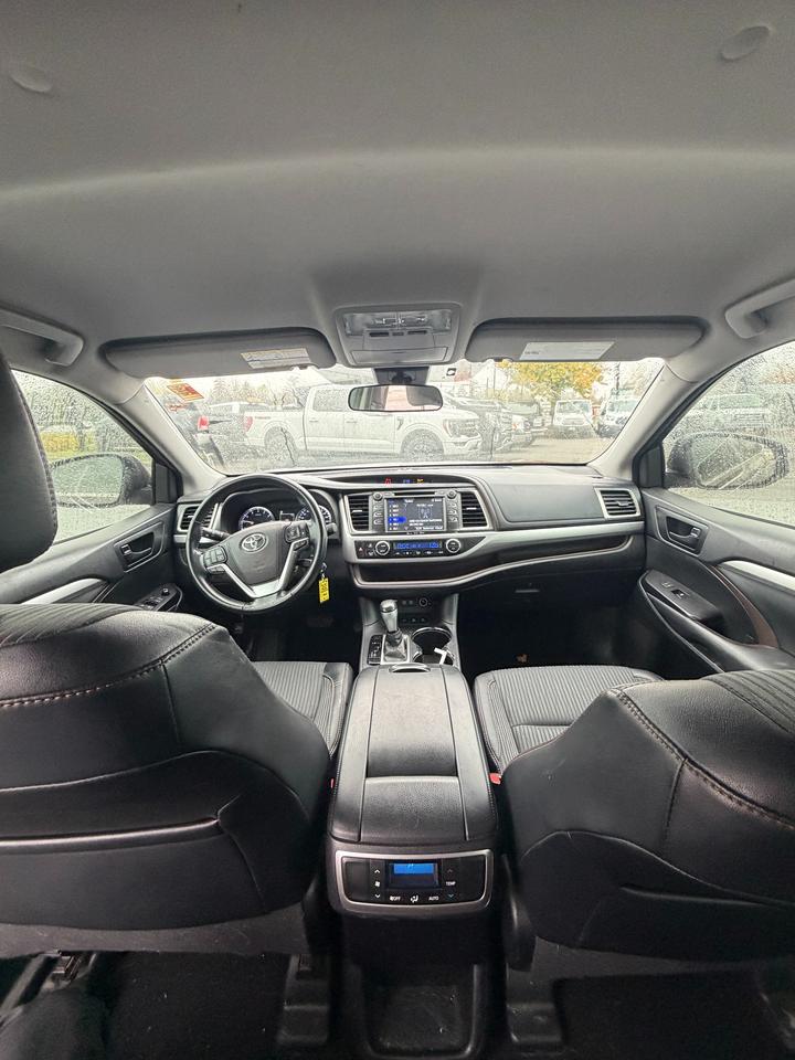 2017 Toyota Highlander AWD 4dr LE Photo