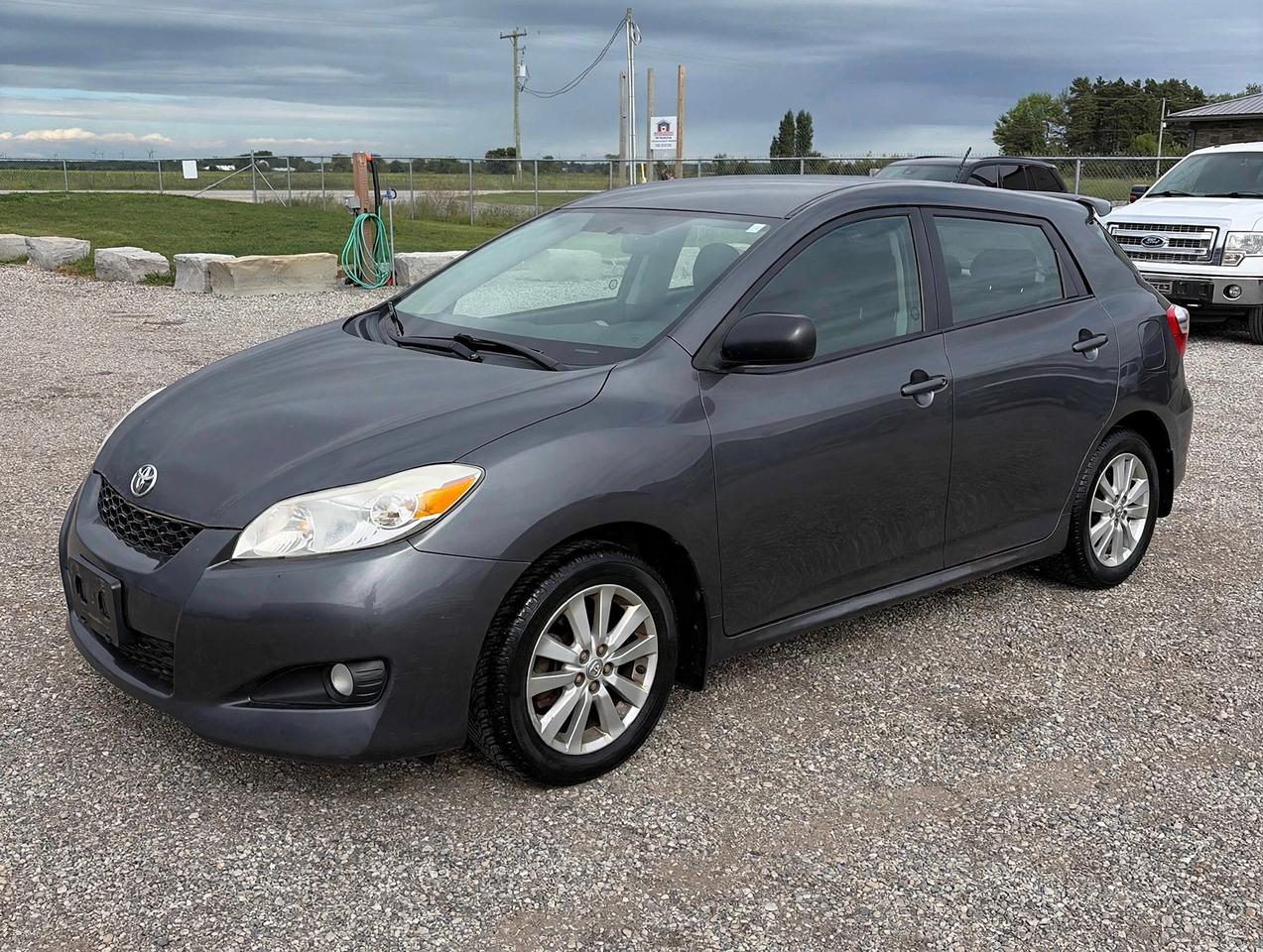 2010 Toyota Matrix  Photo0