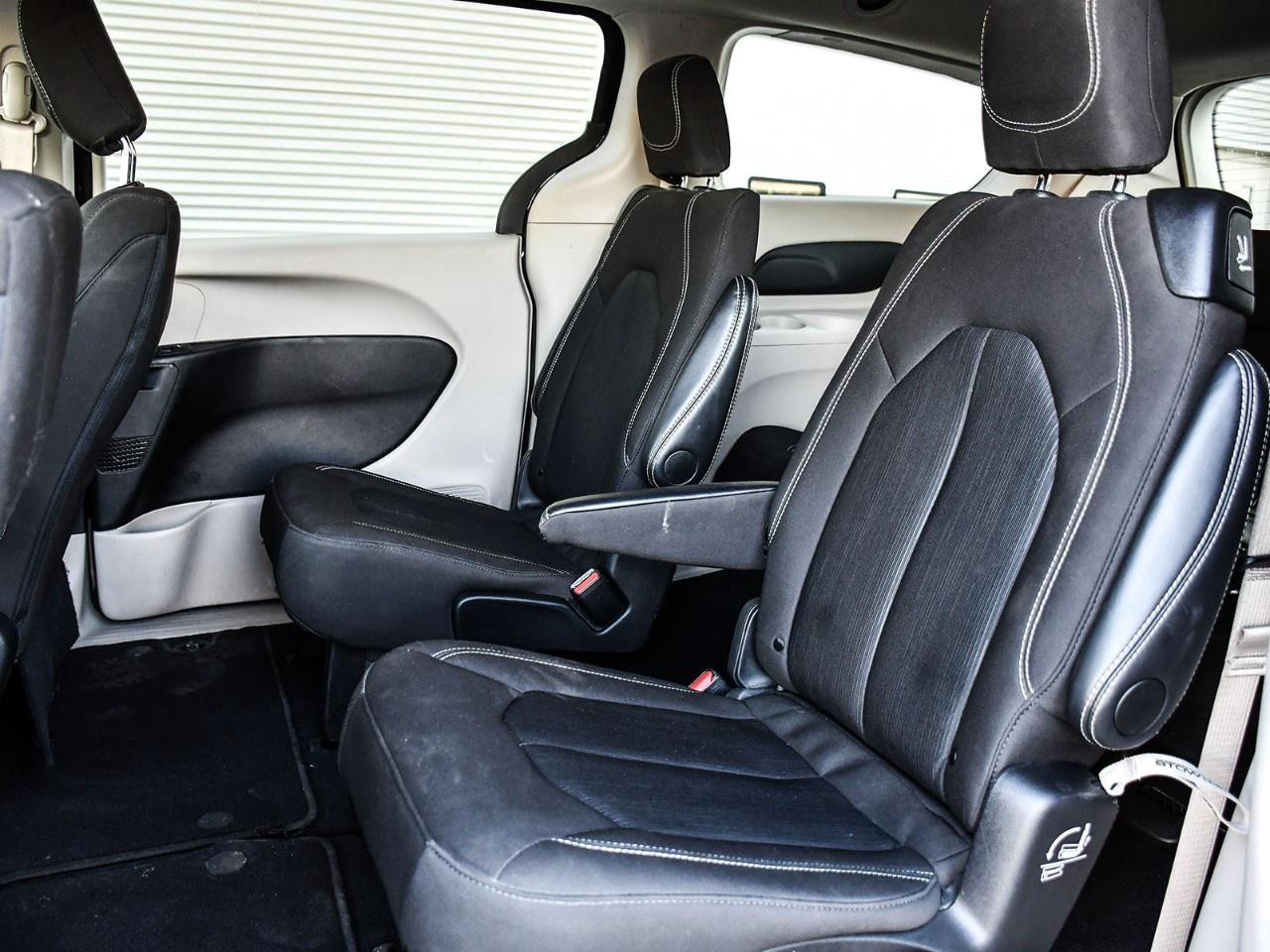 2024 Dodge Grand Caravan SXT 2WD Photo