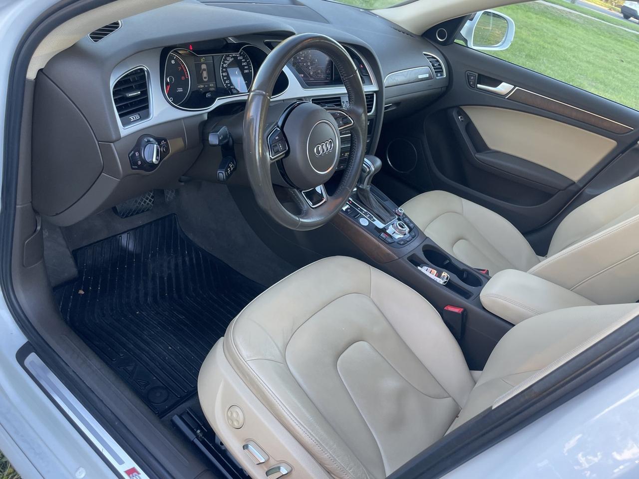 2015 Audi A4 2.0T quattro Technik *S-Line Photo