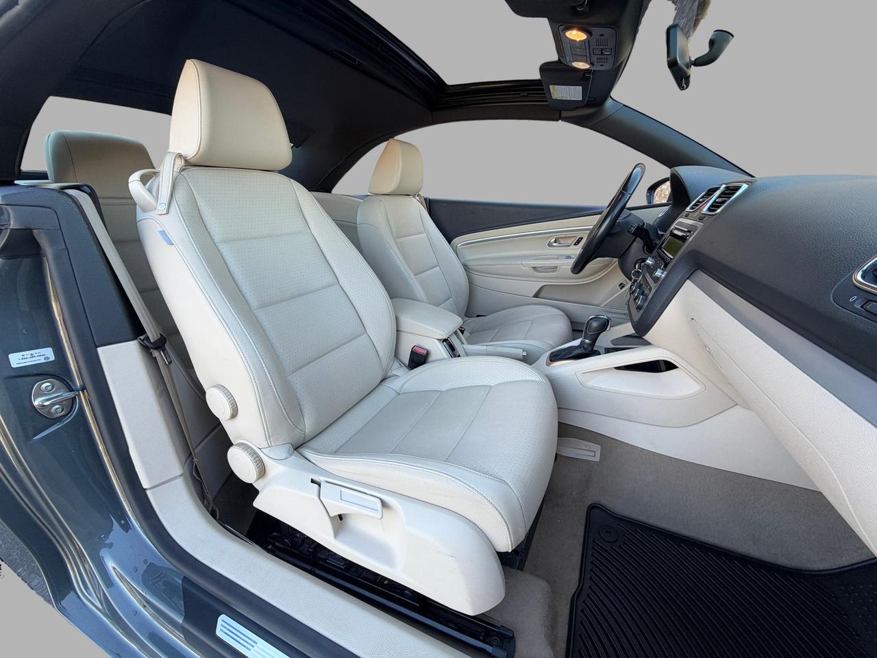 2012 Volkswagen Eos 2dr Conv Comfortline Photo