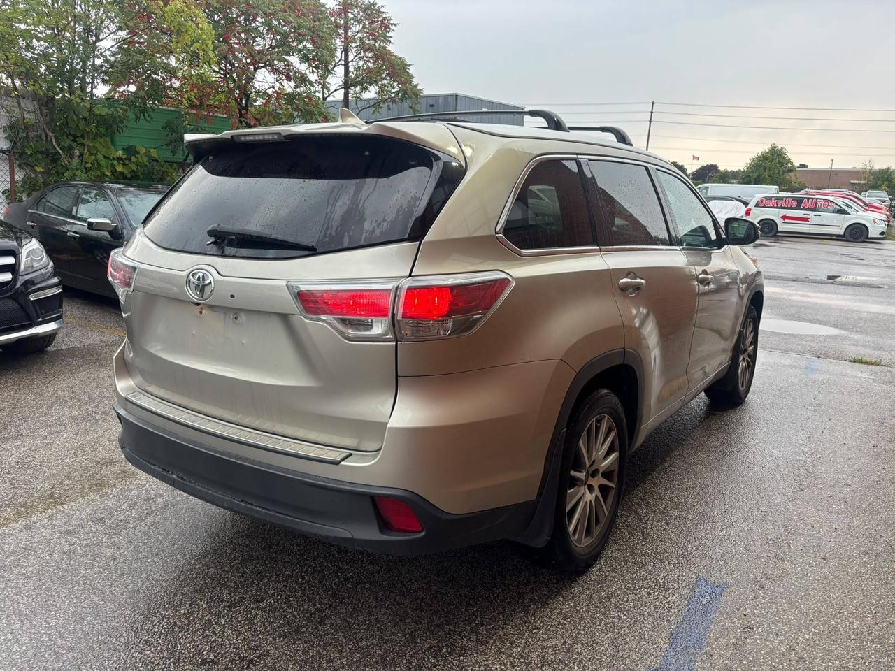 2016 Toyota Highlander AWD 4DR XLE Photo