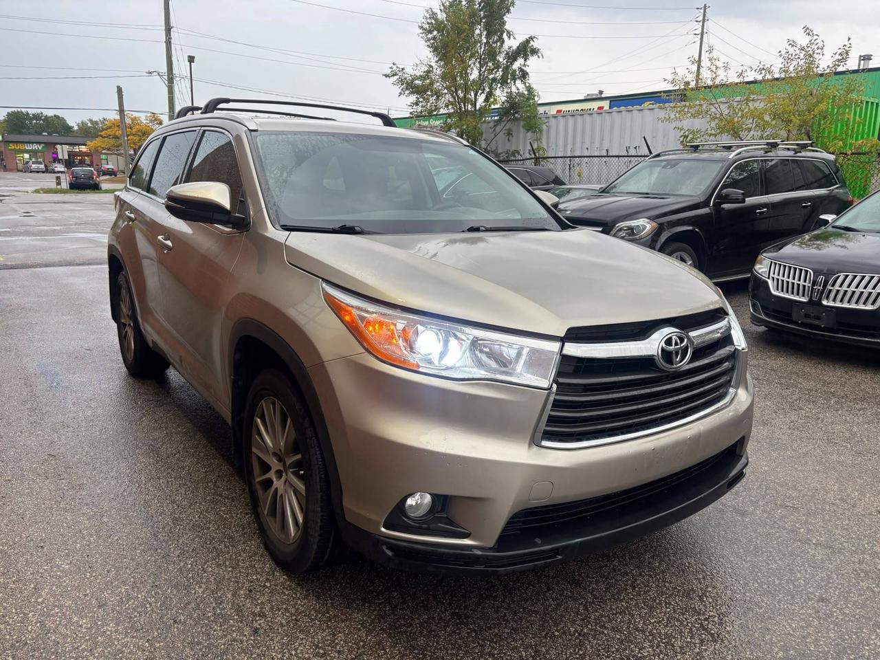 2016 Toyota Highlander AWD 4DR XLE Photo