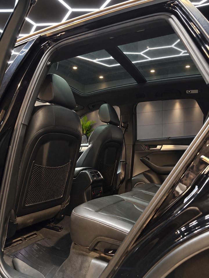 2015 Audi Q5 quattro 4dr 3.0T Technik Photo