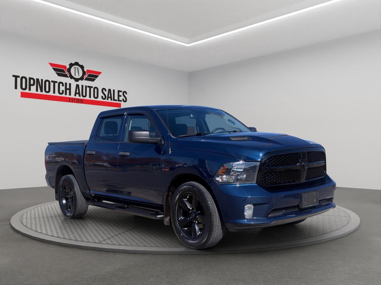 2019 RAM 1500 Classic EXPRESS 4X4 CREW CAB 5'7" BOX Photo3