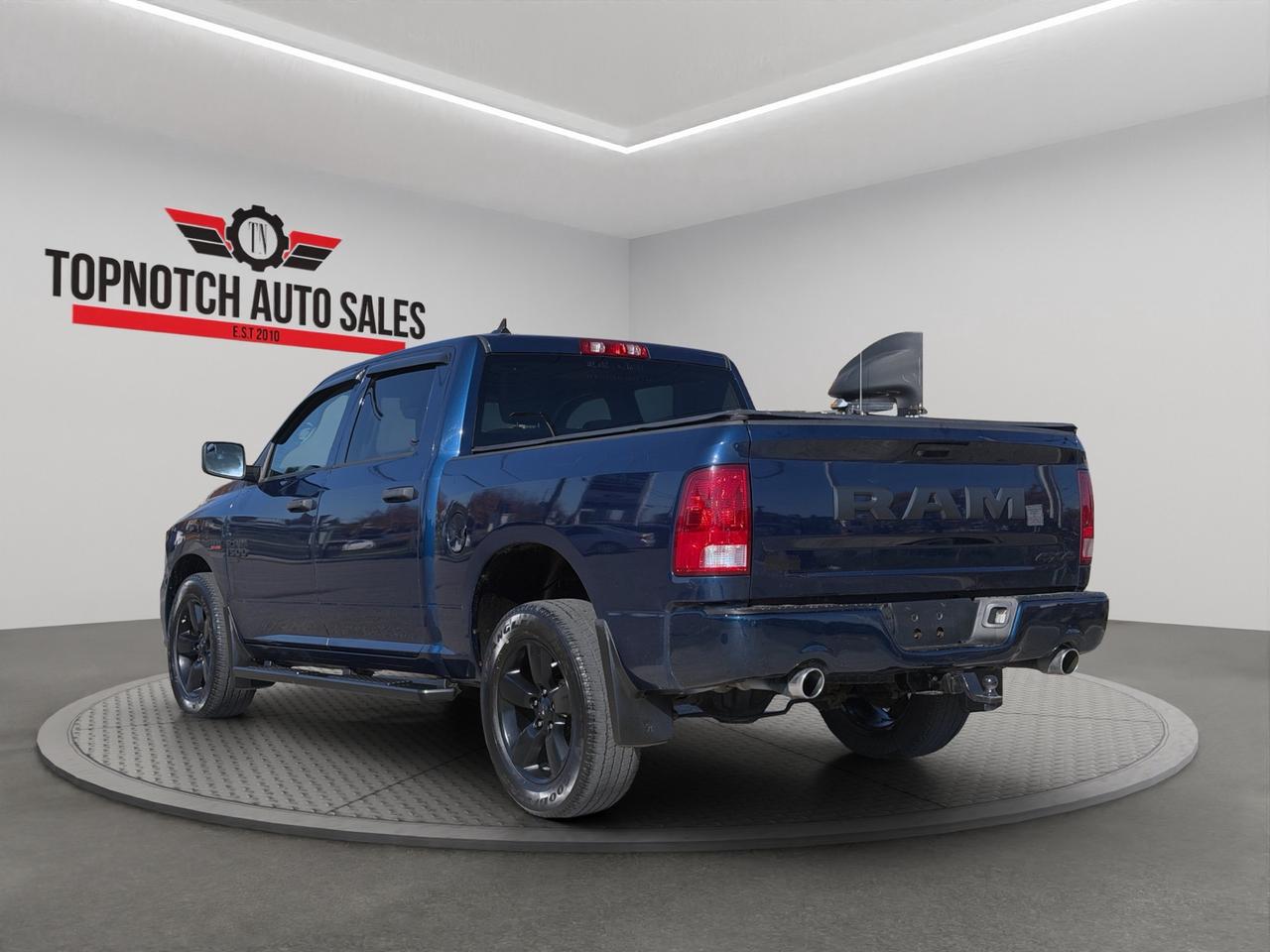2019 RAM 1500 Classic EXPRESS 4X4 CREW CAB 5'7" BOX Photo4