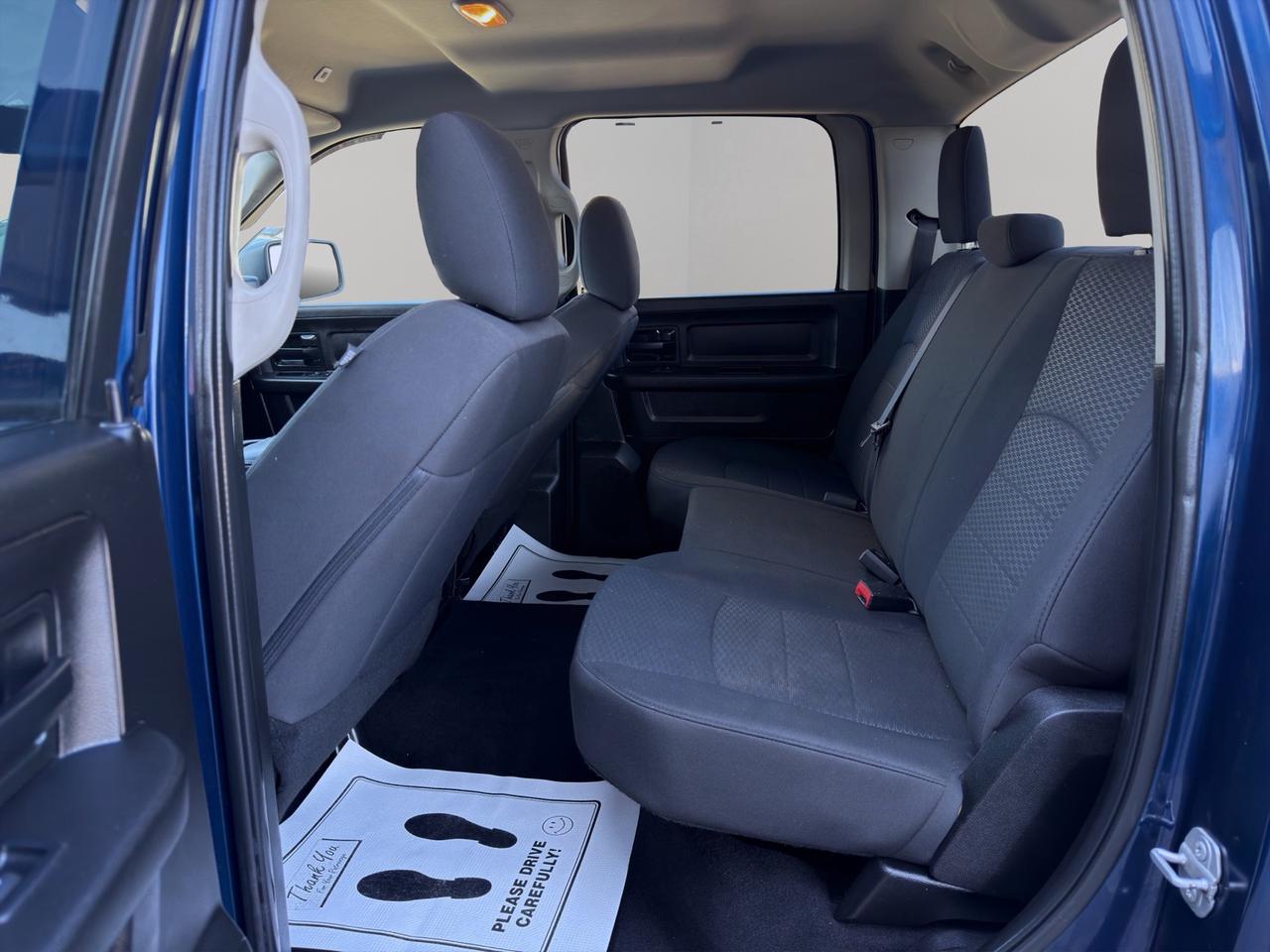 2019 RAM 1500 Classic EXPRESS 4X4 CREW CAB 5'7" BOX Photo