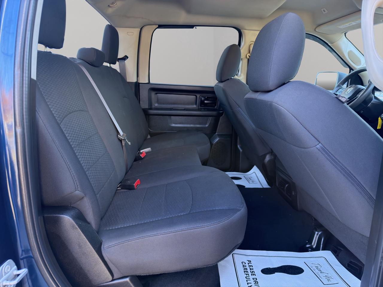 2019 RAM 1500 Classic EXPRESS 4X4 CREW CAB 5'7" BOX Photo