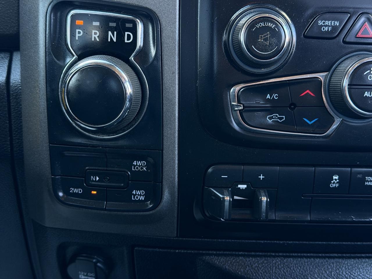 2019 RAM 1500 Classic EXPRESS 4X4 CREW CAB 5'7" BOX Photo