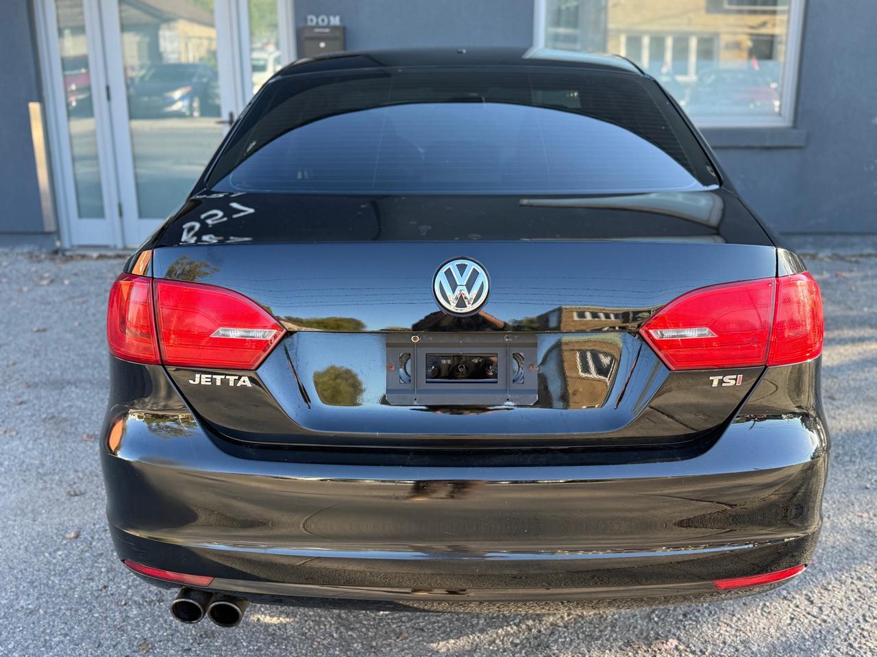 2014 Volkswagen Jetta 4DR 1.8 TSI AUTO COMFORTLINE Photo