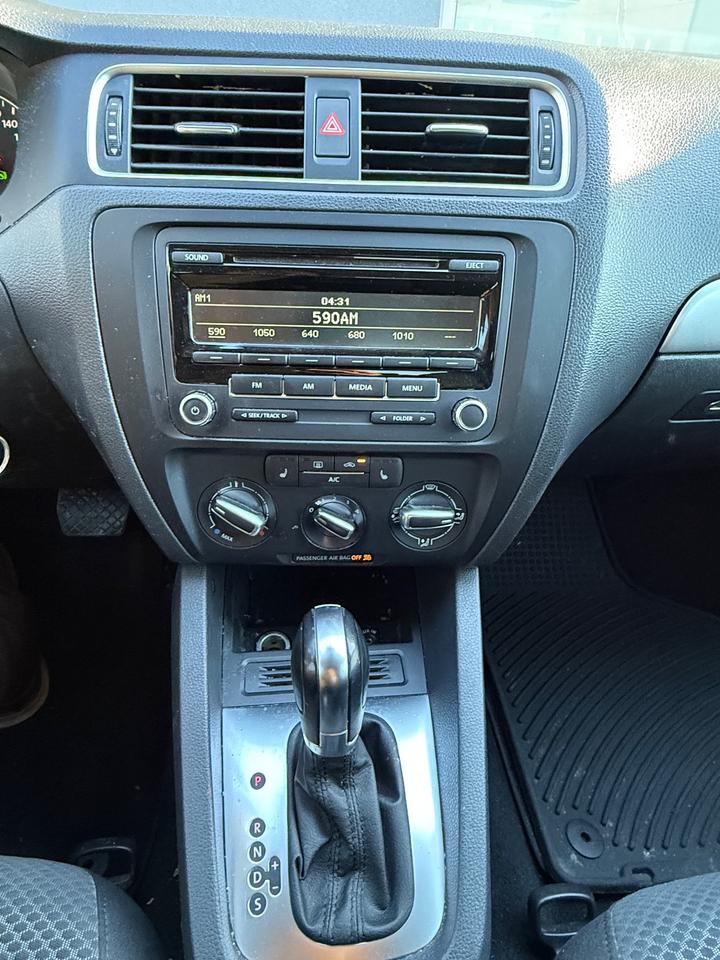 2014 Volkswagen Jetta 4DR 1.8 TSI AUTO COMFORTLINE Photo