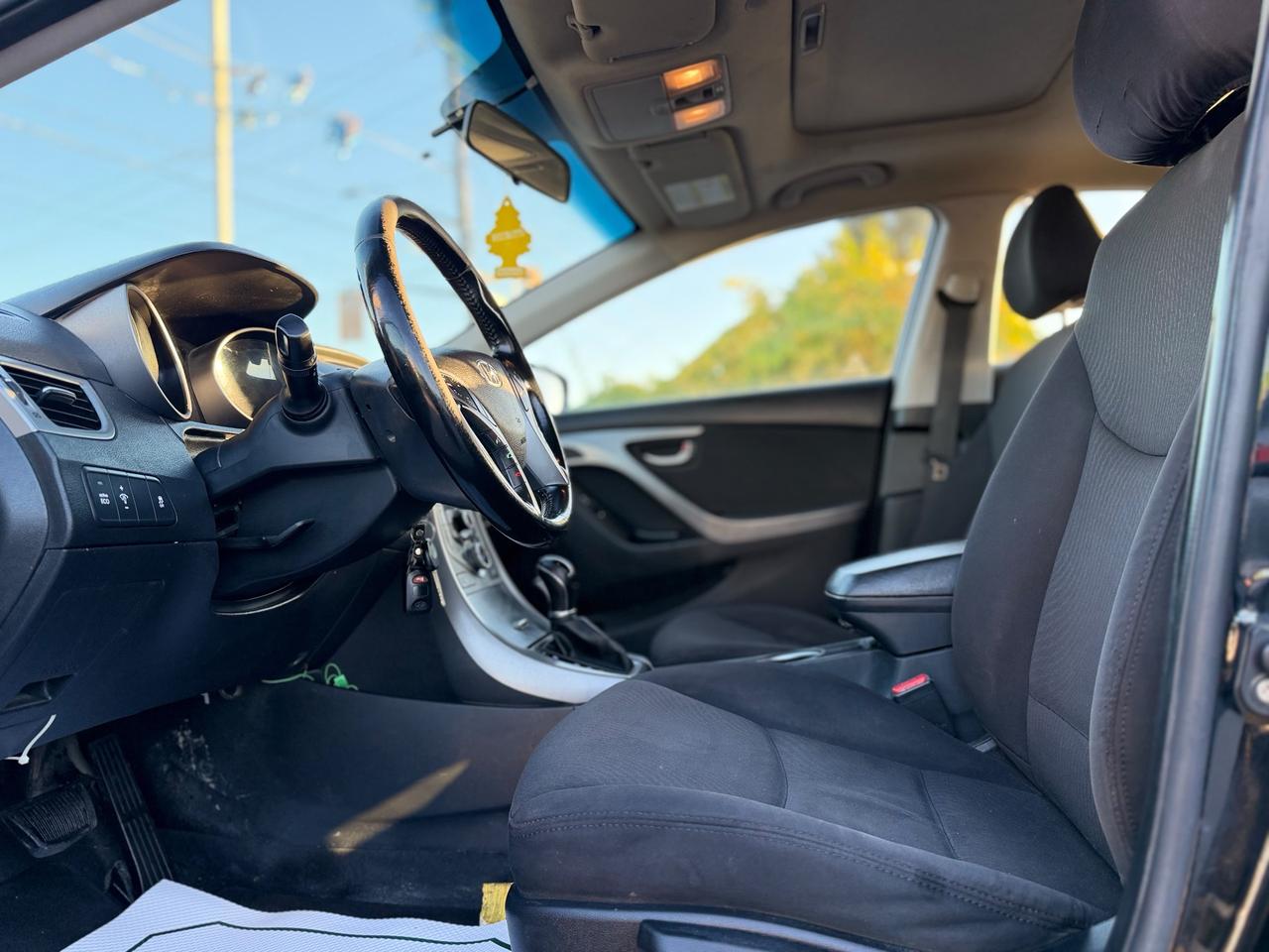 2016 Hyundai Elantra GLS Photo