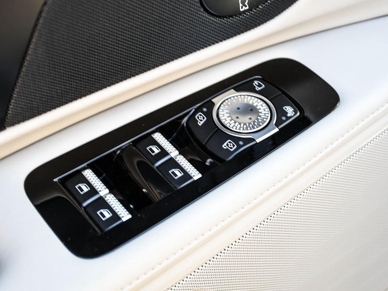2026 Lincoln Nautilus Reserve AWD Photo