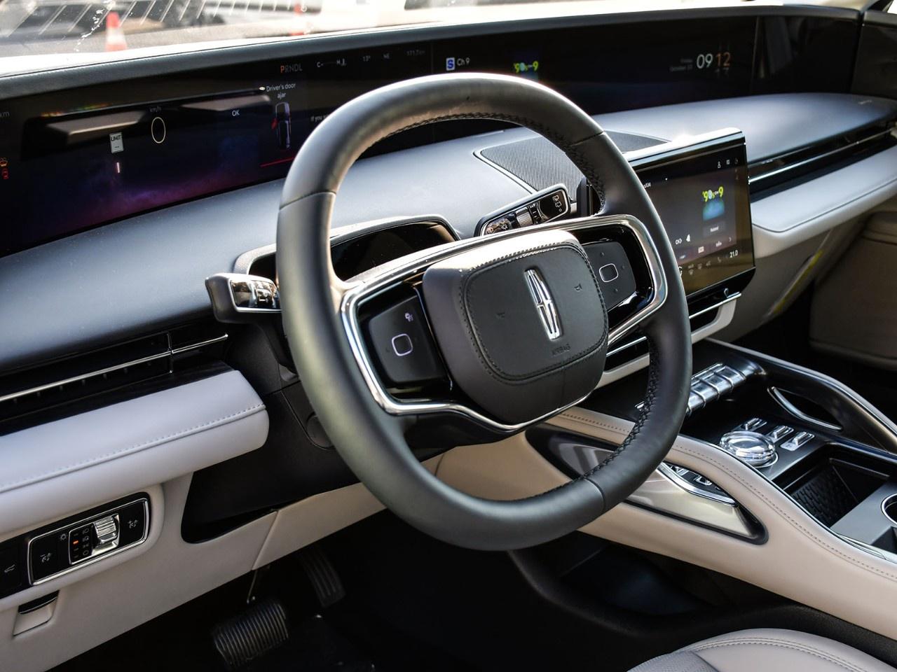 2026 Lincoln Nautilus Reserve AWD Photo