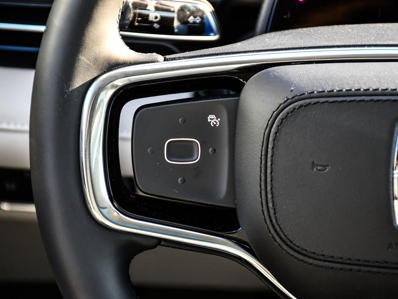 2026 Lincoln Nautilus Reserve AWD Photo