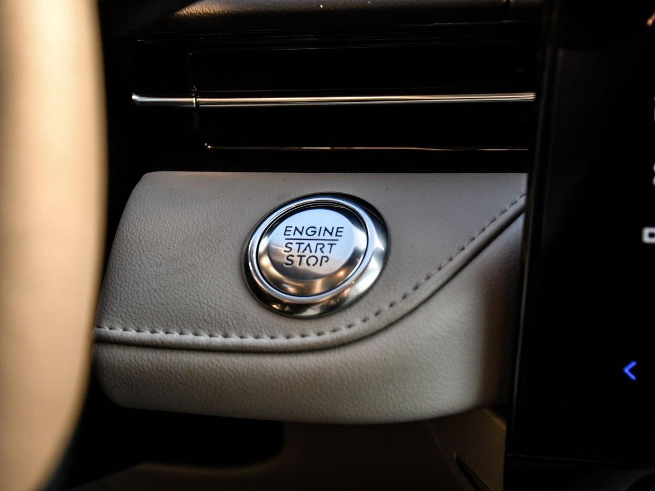 2026 Lincoln Nautilus Reserve AWD Photo
