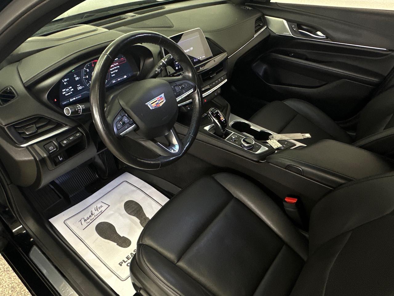 2021 Cadillac CT4 Premium Luxury PREMIUM LUXURY/AWD/LEATHER/HEATED STEERING & SEATS/53KM/LOCAL TRADE! Photo