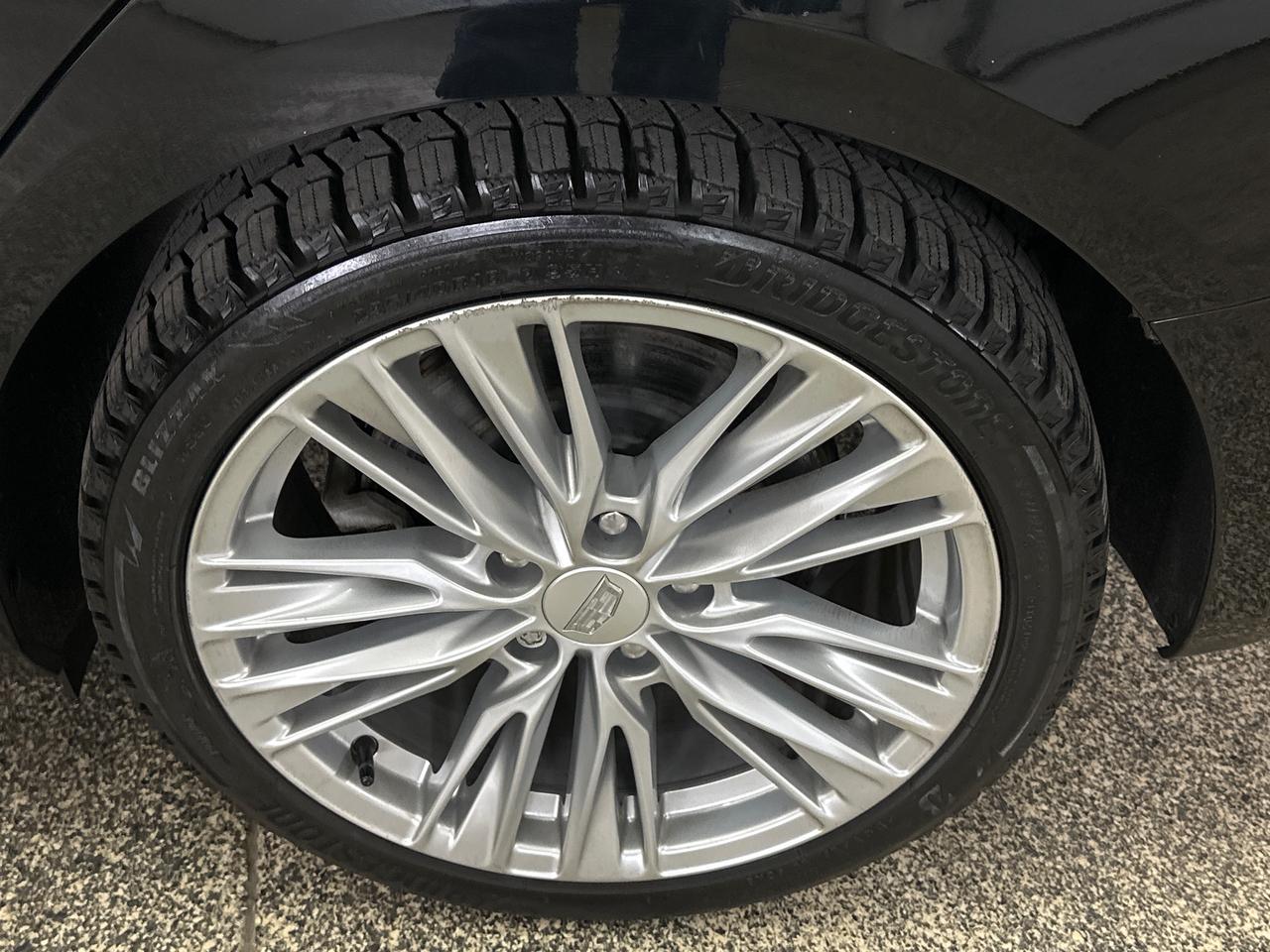 2021 Cadillac CT4 Premium Luxury PREMIUM LUXURY/AWD/LEATHER/HEATED STEERING & SEATS/53KM/LOCAL TRADE! Photo