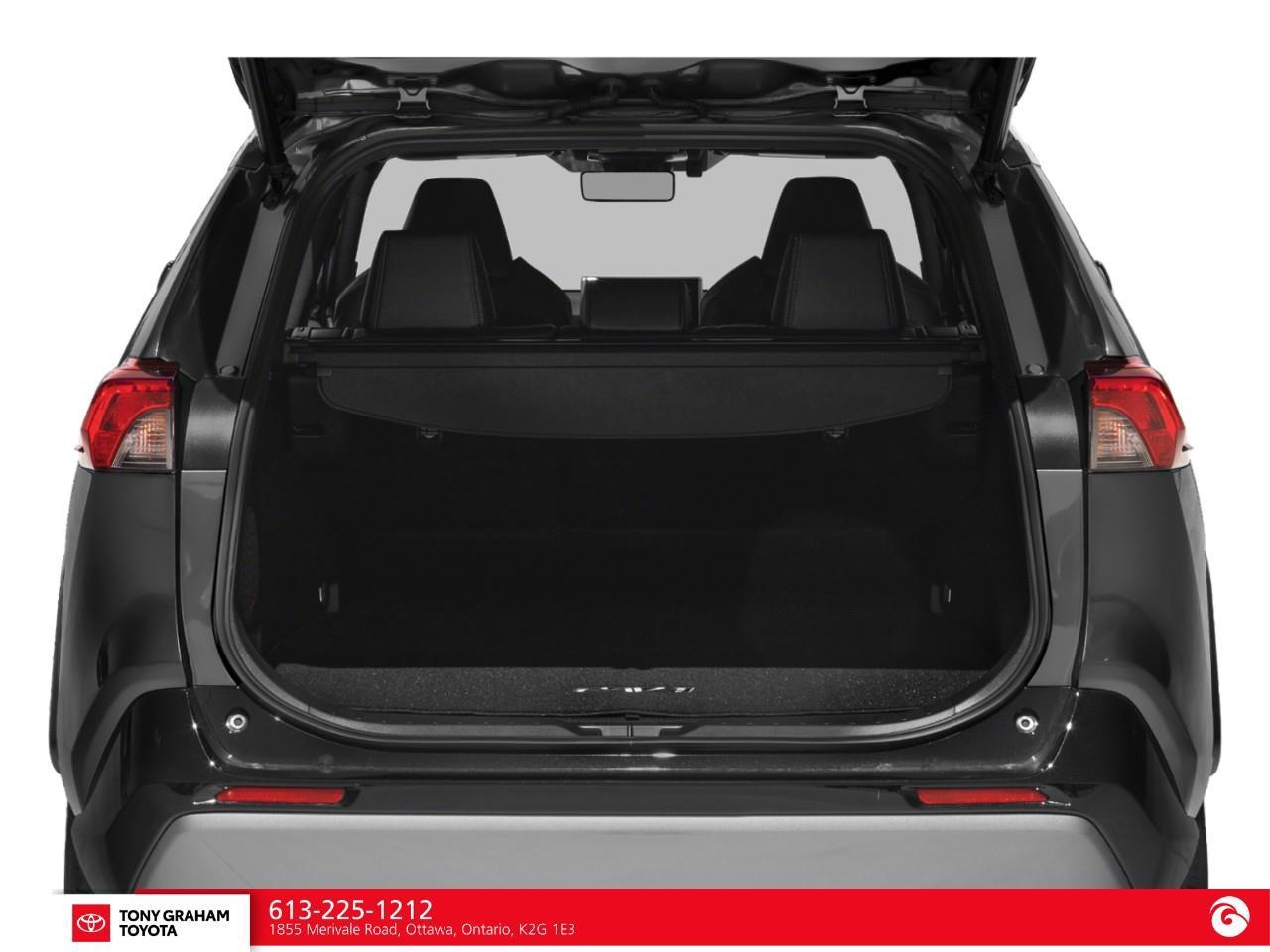 2022 Toyota RAV4 Hybrid XSE Photo