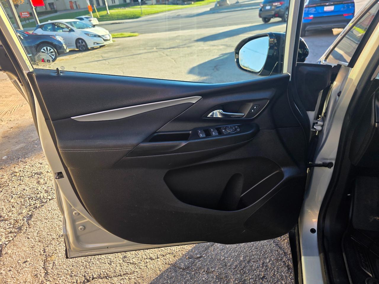 2023 Chevrolet Bolt EV 1LT EV | 400km Range EPA | One Owner | Photo