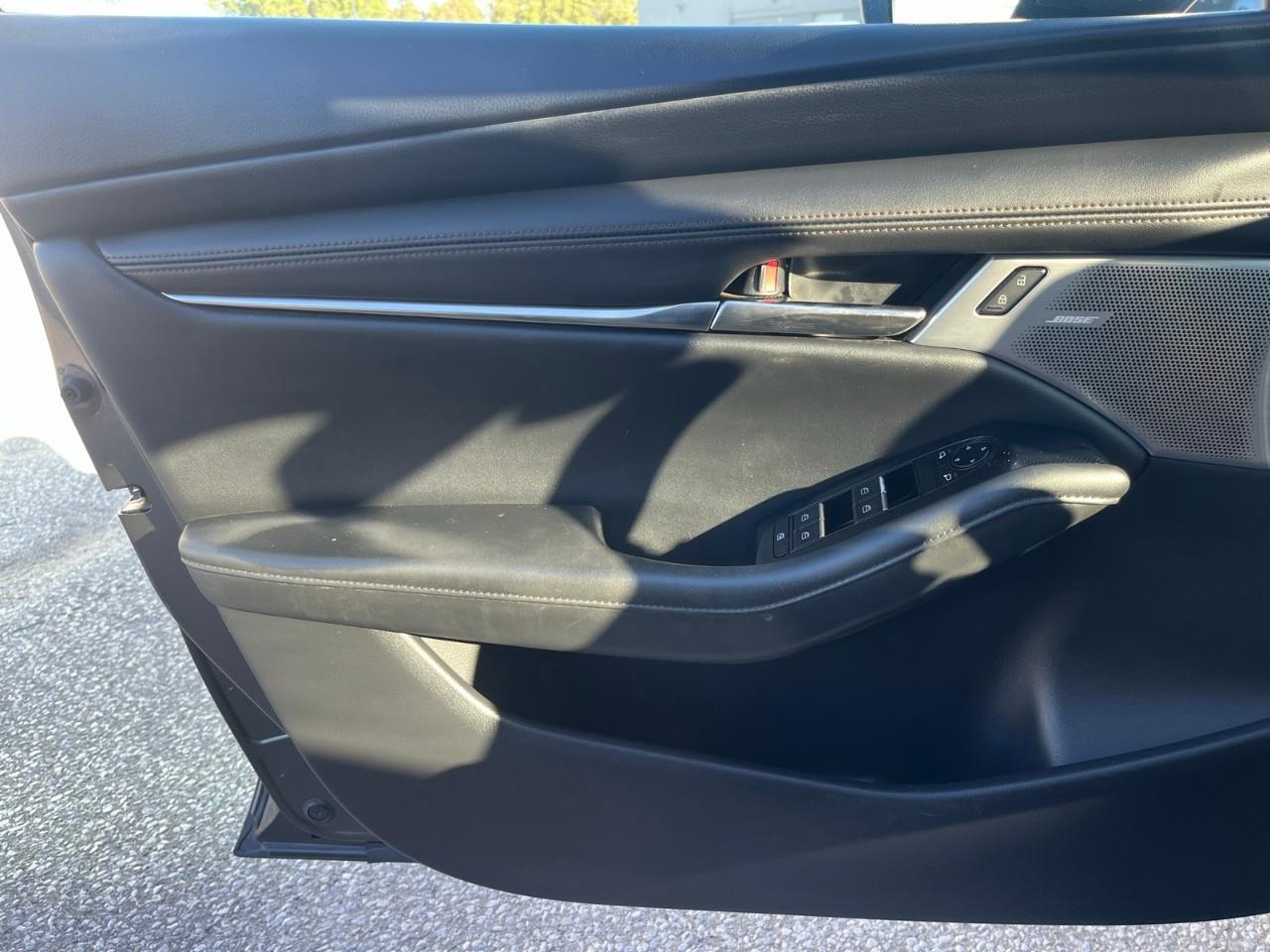2024 Mazda MAZDA3 GT Wireless Apple CarPlay & Android Auto | Built In Navigation | Adaptive Cruise Control Photo