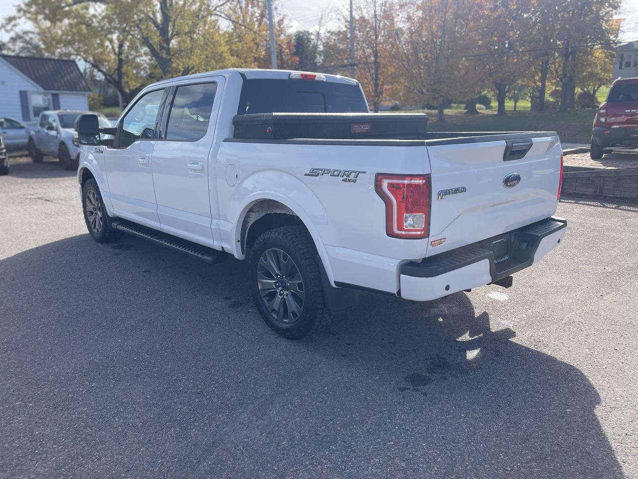 2017 Ford F-150 XLT Photo4