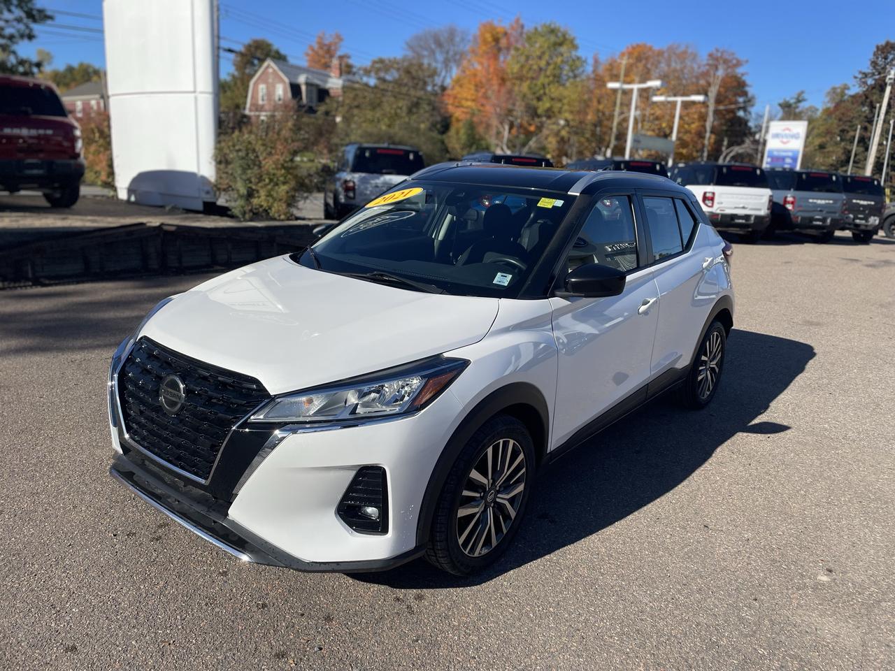 2021 Nissan Kicks SV Photo2