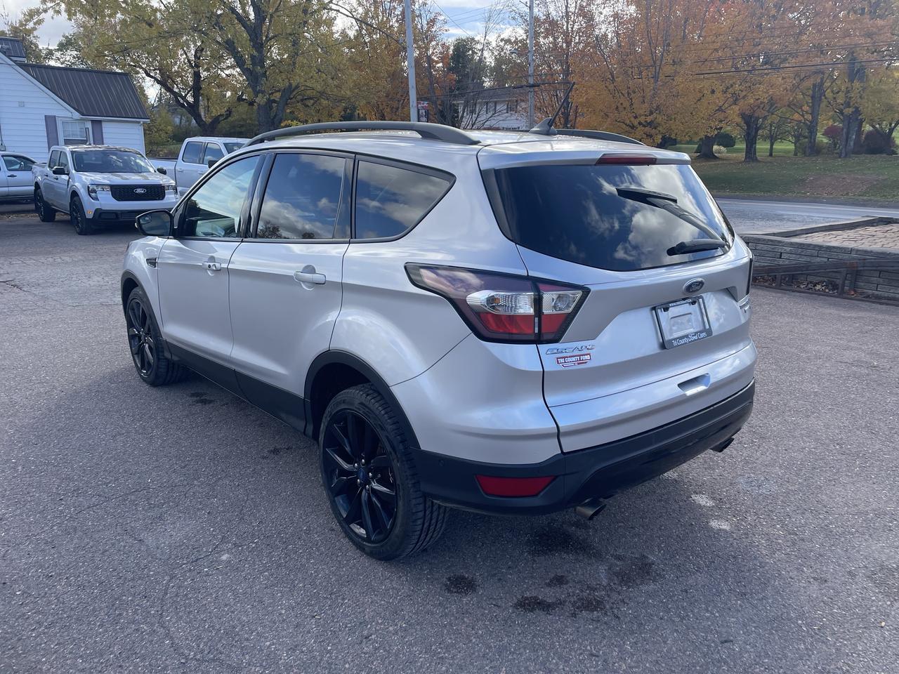 2018 Ford Escape Titanium Photo4