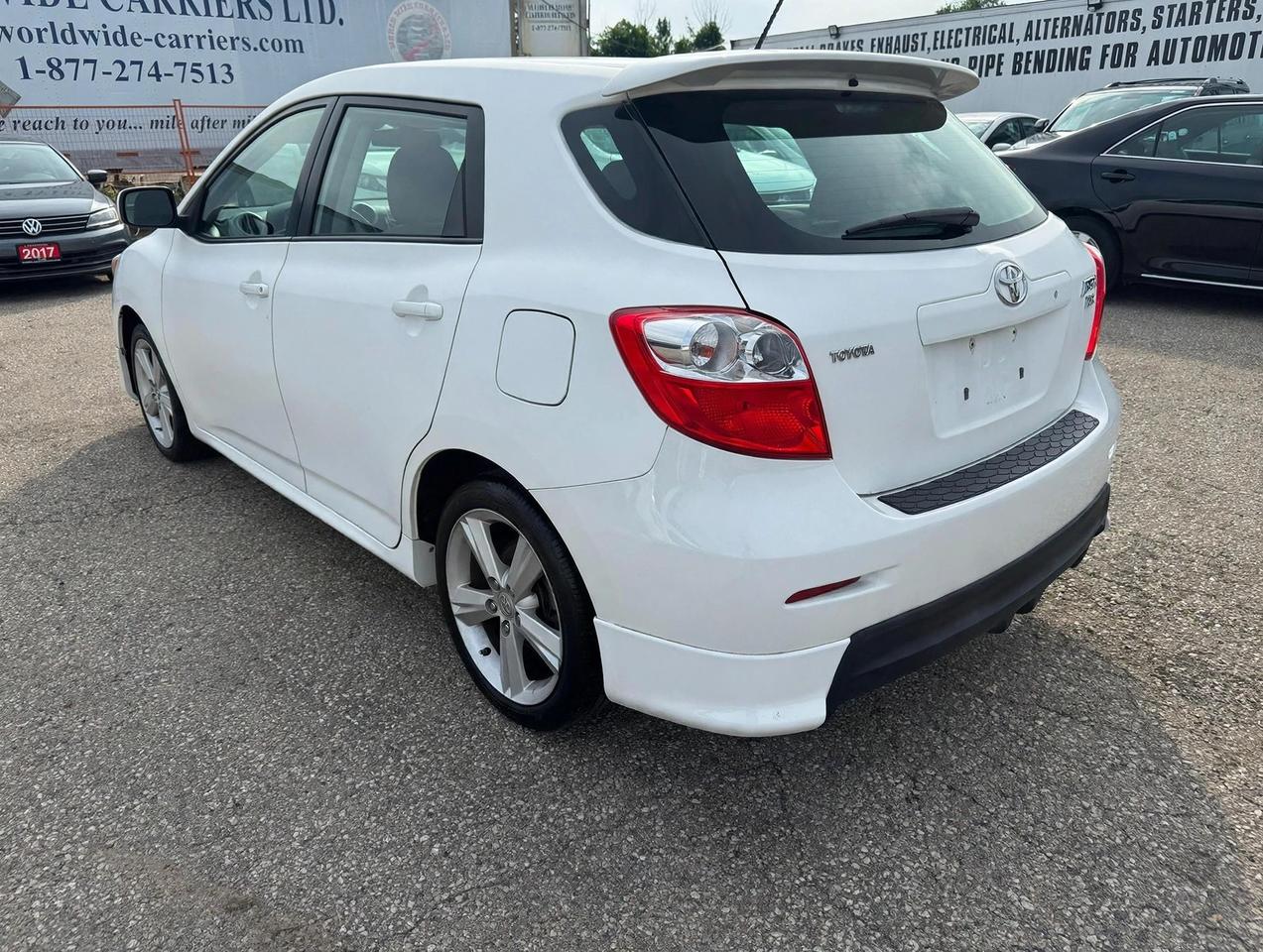 2010 Toyota Matrix XR Photo