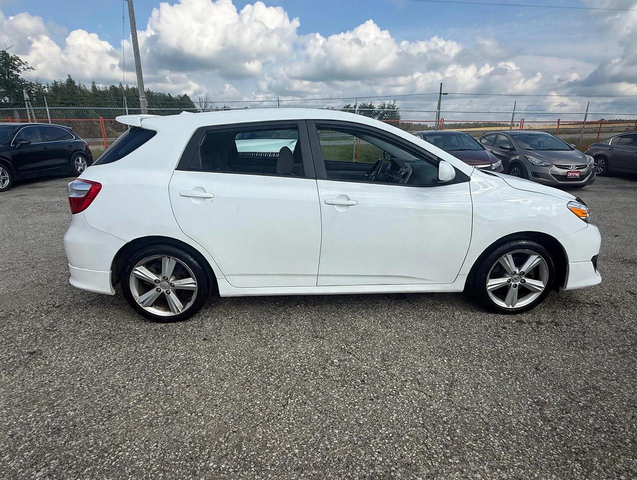 2010 Toyota Matrix XR Photo