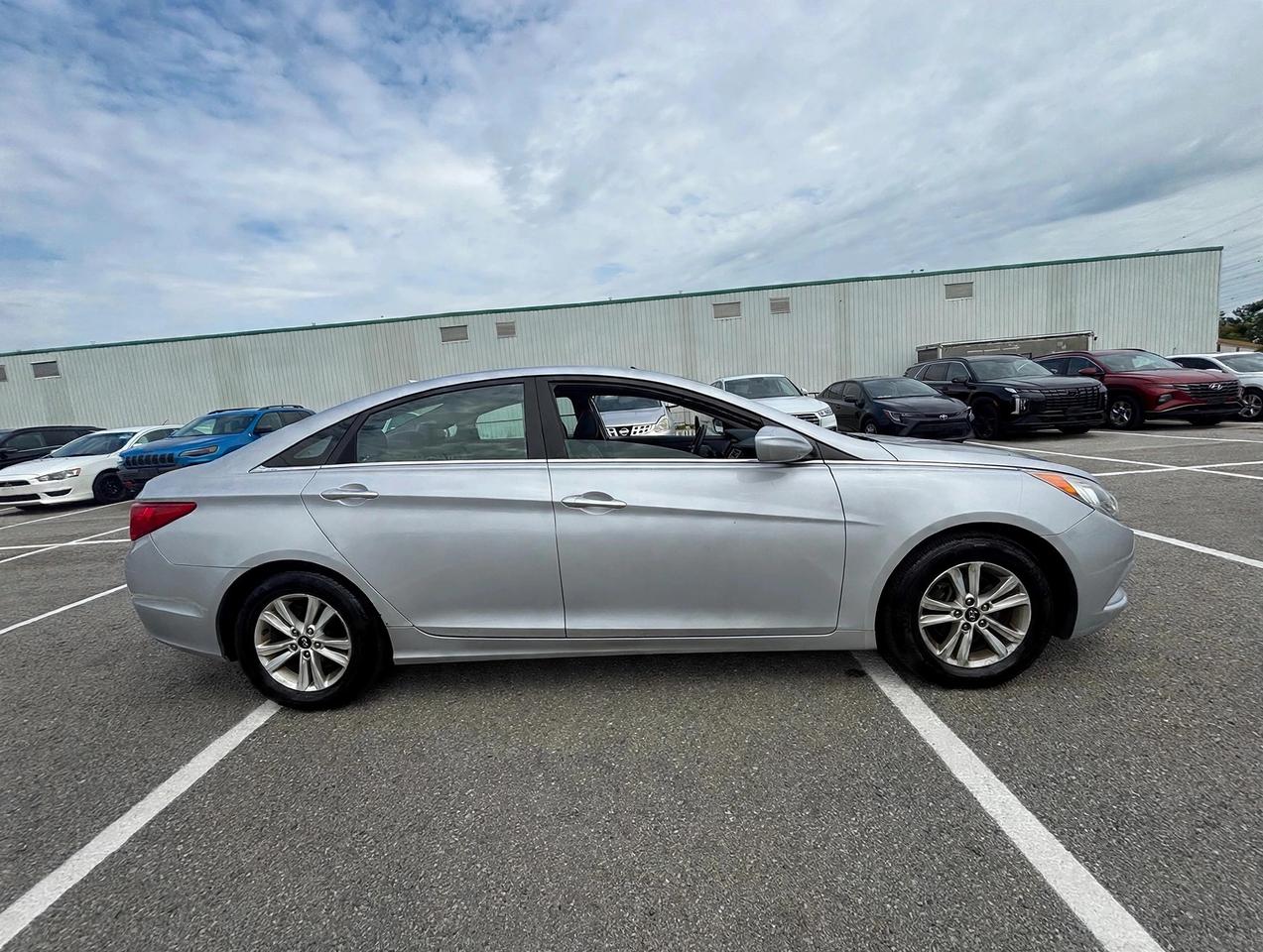 2011 Hyundai Sonata GLS Photo