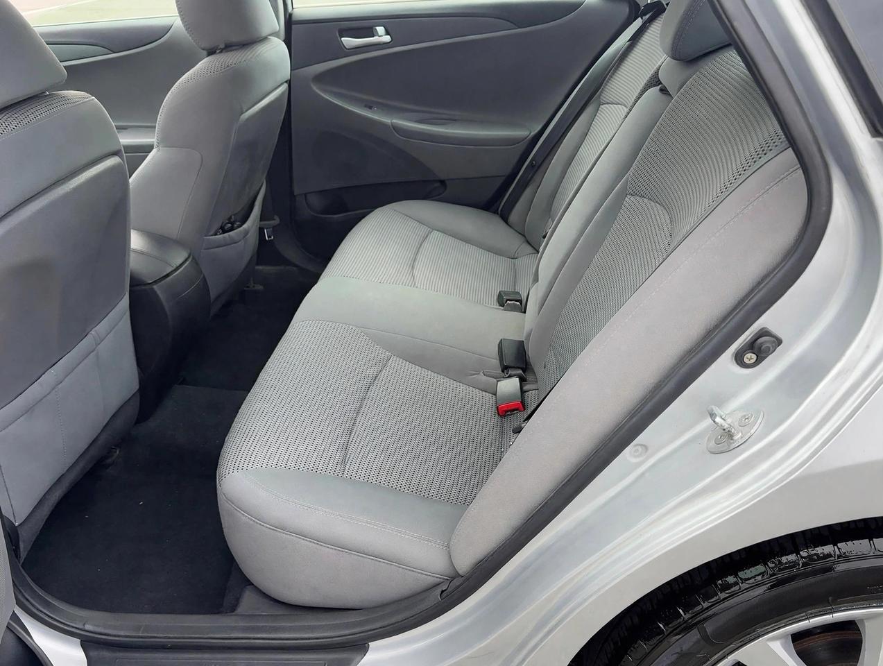 2011 Hyundai Sonata GLS Photo