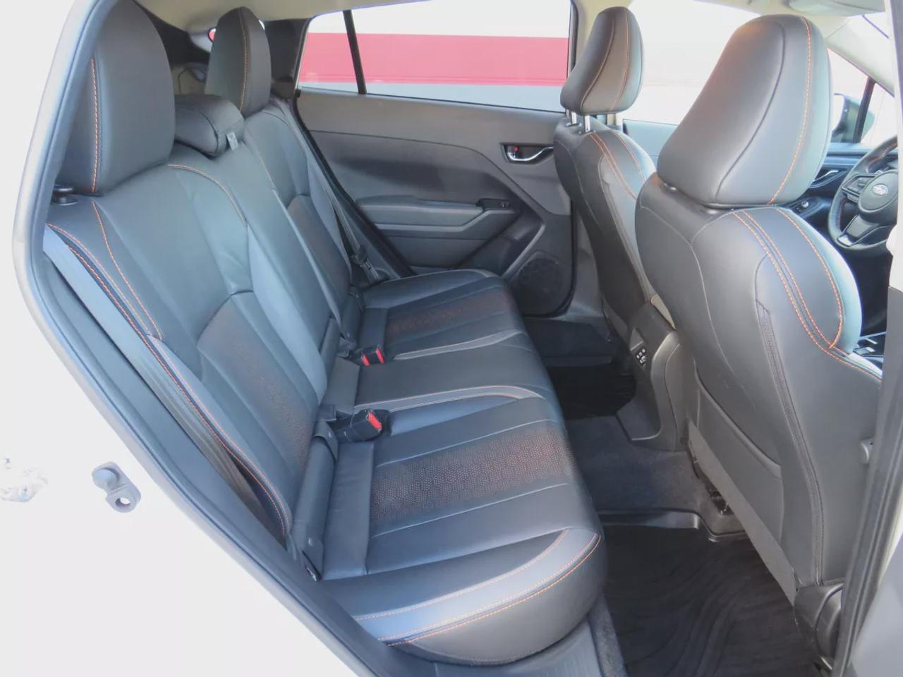 2024 Subaru XV Crosstrek Limited | LOW KMS | AWD | Automatic | Alloy Wheels | Leather Seats | Climate Control | Sunroof | Navigation Photo