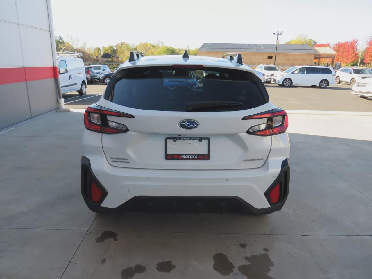 2024 Subaru XV Crosstrek Limited | LOW KMS | AWD | Automatic | Alloy Wheels | Leather Seats | Climate Control | Sunroof | Navigation Photo