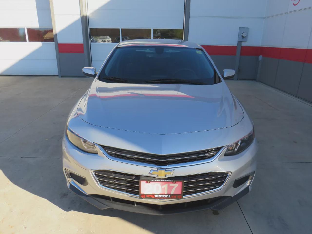 2017 Chevrolet Malibu LT| LOW KMS | FWD | Automatic | Alloy Wheels | Apple CarPlay & Android Auto | Bluetooth | Back-Up Camera | Cruise Control Photo