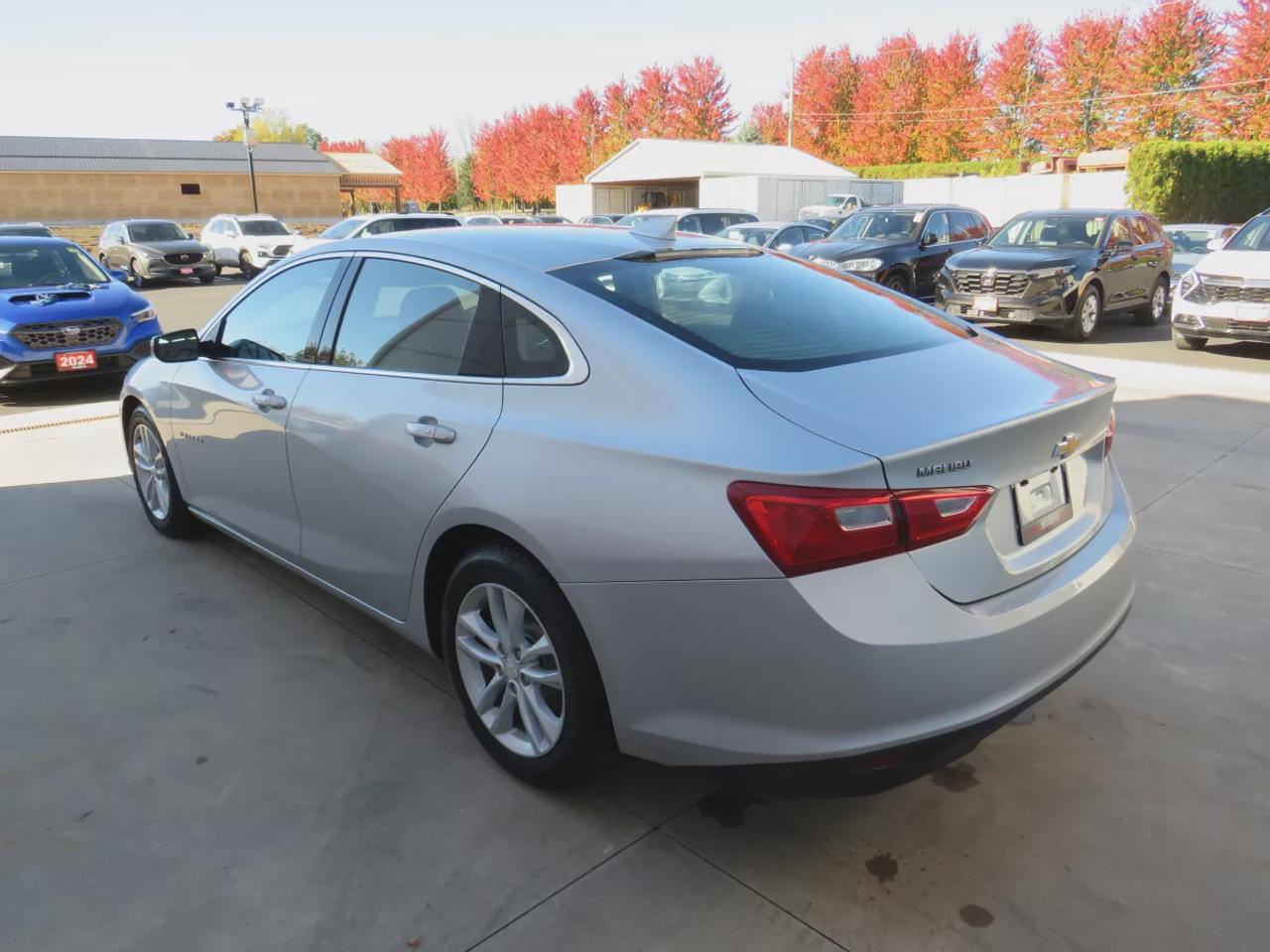 2017 Chevrolet Malibu LT| LOW KMS | FWD | Automatic | Alloy Wheels | Apple CarPlay & Android Auto | Bluetooth | Back-Up Camera | Cruise Control Photo2
