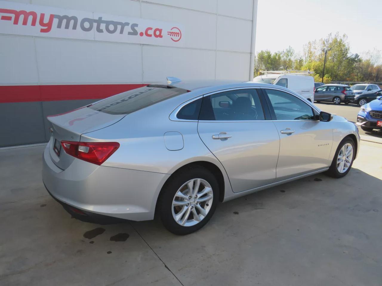2017 Chevrolet Malibu LT| LOW KMS | FWD | Automatic | Alloy Wheels | Apple CarPlay & Android Auto | Bluetooth | Back-Up Camera | Cruise Control Photo