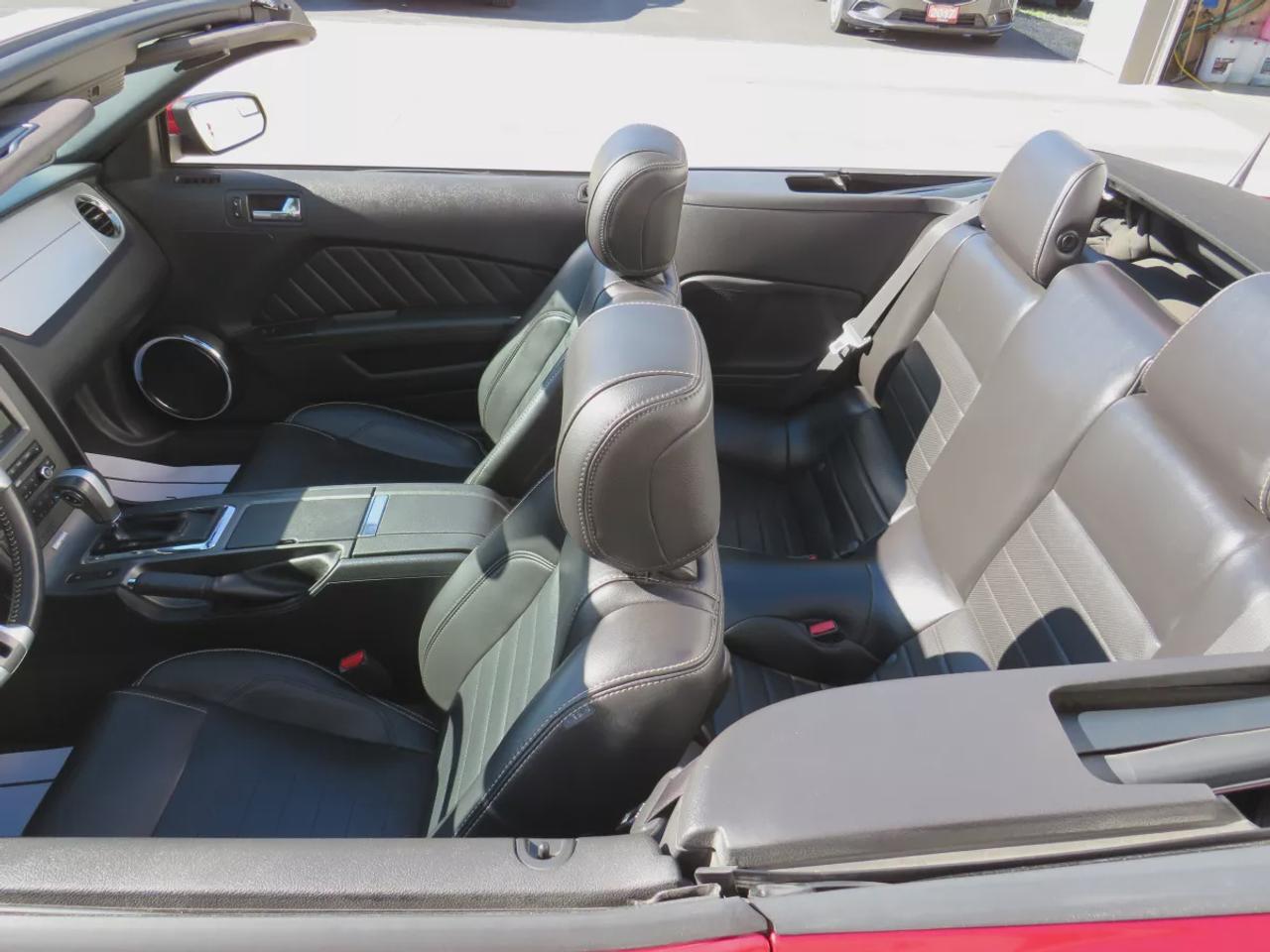 2014 Ford Mustang V6 Premium| LOW KMS | RWD | Automatic | Convertible | Alloy Wheels | Leather Seats | Heated Seats | Back-Up Camera Photo