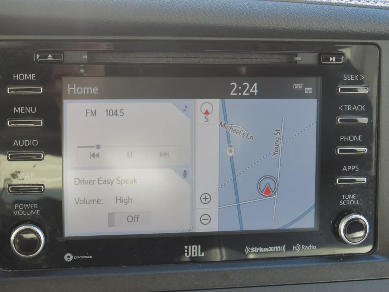 2019 Toyota Sienna SE | LOW KMS | FWD | Automatic | 8-Passenger | Alloy Wheels | Leather Seats | Heated Seats | Climate Control | Apple CarPlay Photo