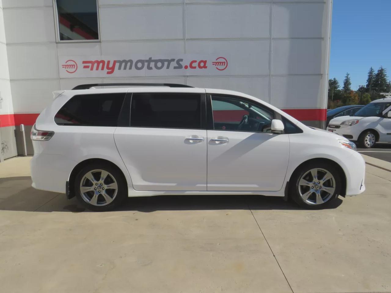 2019 Toyota Sienna SE | LOW KMS | FWD | Automatic | 8-Passenger | Alloy Wheels | Leather Seats | Heated Seats | Climate Control | Apple CarPlay Photo