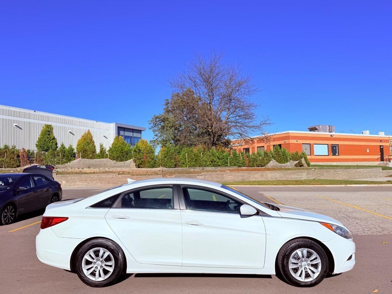 2013 Hyundai Sonata 4dr Sedan 2.4L Automatic GLS Photo
